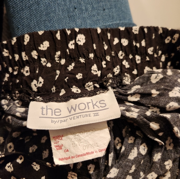 Vintage Floral Skirt - Picture 2 of 2